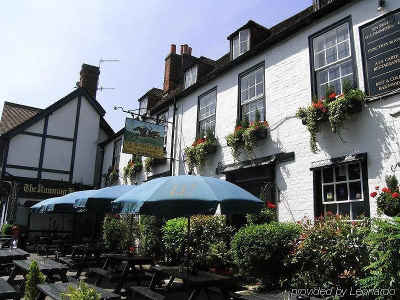 The Running Horses Hotel Mickleham Eksteriør billede