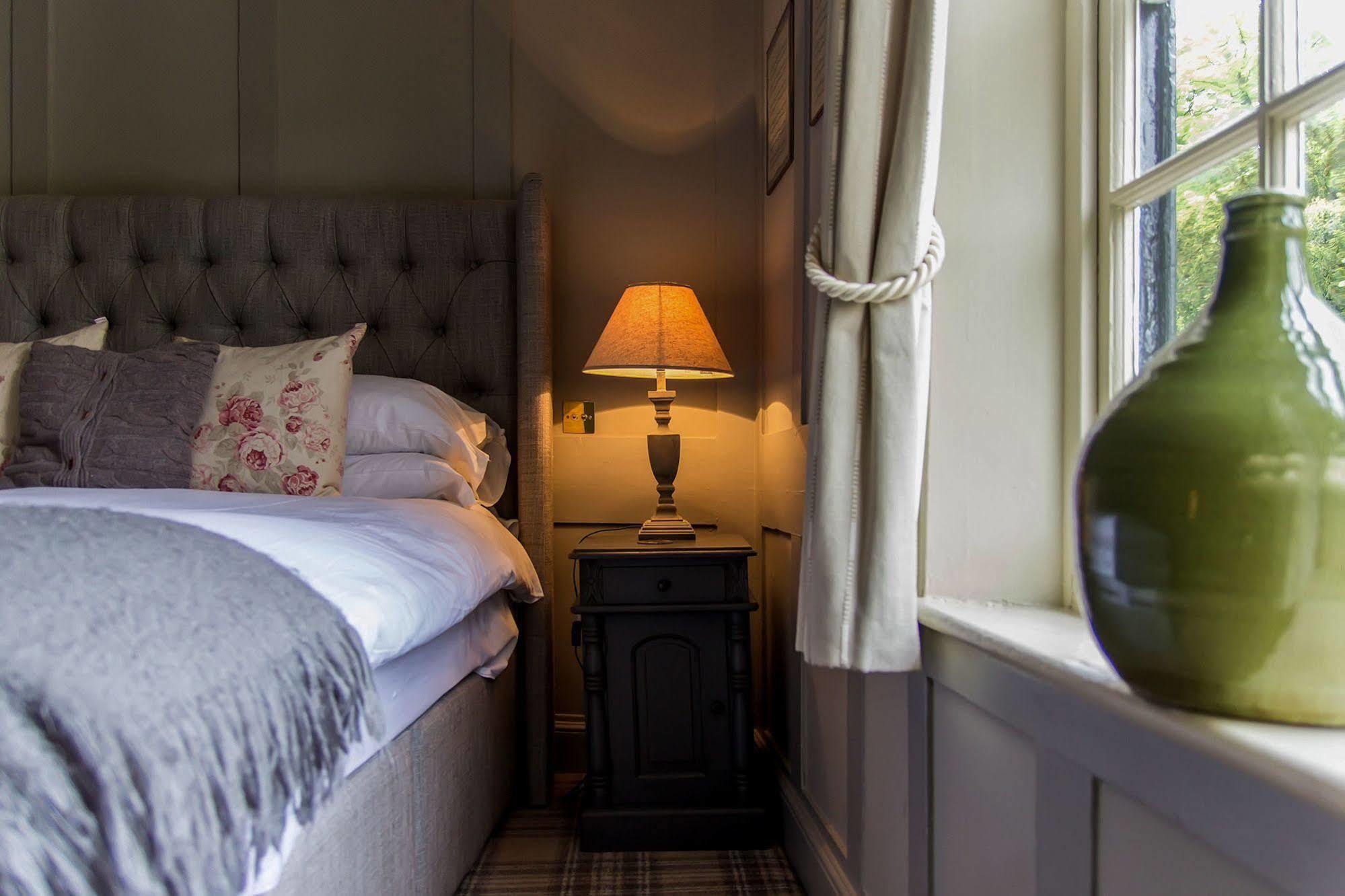 The Running Horses Hotel Mickleham Eksteriør billede